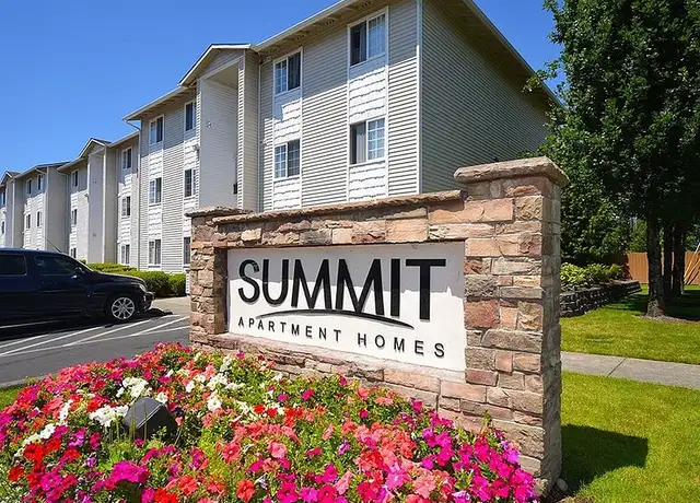 Photo of 11016 Waller Rd E, Tacoma, WA 98446