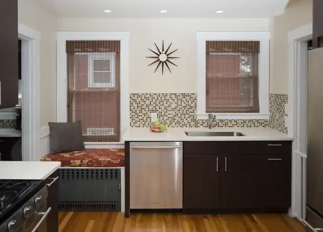 Property at 9 Irvington Rd Unit 9, Somerville, MA, 02144, 4 beds, 2 baths, [object Object]