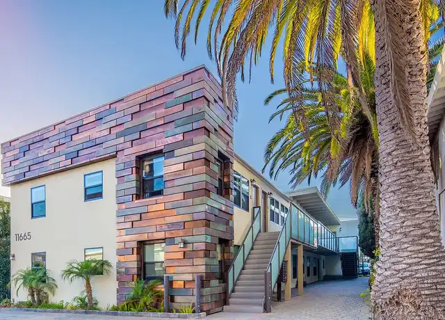 Property at The Clover - 11665 Mayfield Ave, Los Angeles, CA, 90049, 1 bed, 1 bath, [object Object]