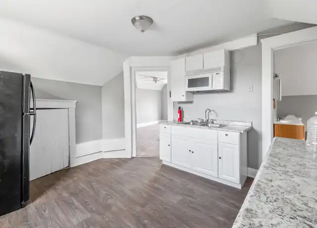 Property at 1261 E 99th St Unit C, Cleveland, OH, 44108, 1 bed, 1 bath, [object Object]