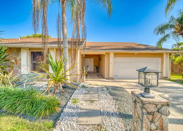 Property at 15531 SW 54th Ter Unit 54 TE, Miami, FL, 33185, 4 beds, 2.5 baths, [object Object]