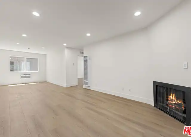 Property at 635 Westmount Dr #2, West Hollywood, CA, 90069, 2 beds, 2 baths, [object Object]