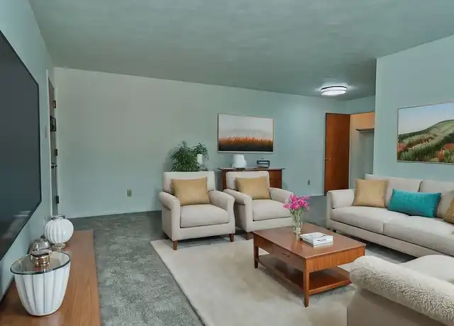 Property at Slate Creek Apartments & Townhomes - 710 E Williamsburg Dr, Greensburg, PA, 15601, 1 bed, 1 bath, [object Object]