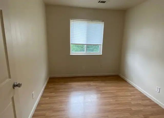 Property at Harpy Eagle LLC - Palisades Dr, Pacific, MO, 63069, 2 beds, 1 bath, [object Object]