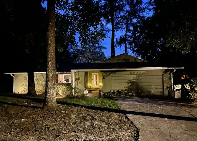 Property at 2901 SW 1st Ave, Gainesville, FL, 32607, 3 beds, 2 baths, [object Object]