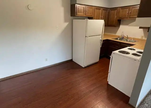 Property at 3863 Paige Dr, Waterloo, IA, 50702, 2 beds, 1 bath, [object Object]