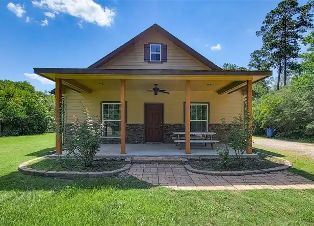 Property at 17132 Bending Oaks, Conroe, TX, 77385, 3 beds, 2 baths, [object Object]