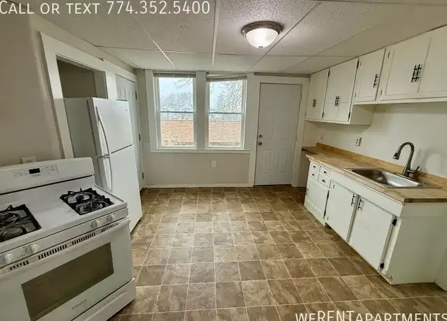 Property at 19 Park St Unit 3, Webster, MA, 01570, 2 beds, 1 bath, [object Object]