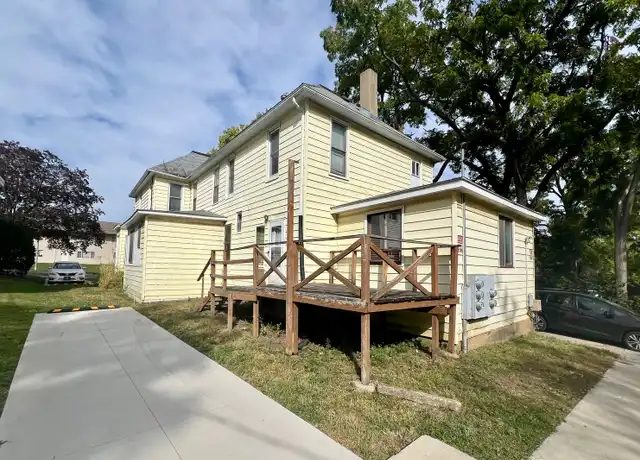 Property at 2222 Walnut St Unit 1, Cedar Falls, IA, 50613, 2 beds, 1 bath, [object Object]