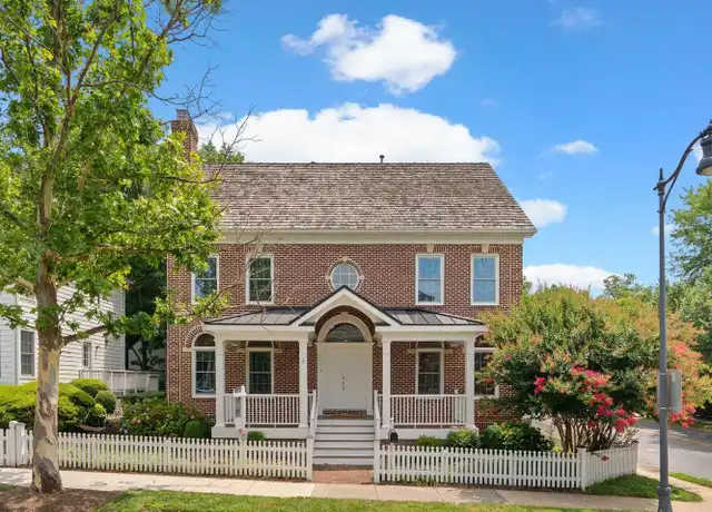 Property at 405 Tschiffely Square Rd, Gaithersburg, MD, 20878, 5 beds, 4 baths, [object Object]