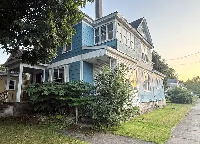 Property at 306 W 3rd St Unit 2, Oswego, NY, 13126, 3 beds, 1 bath, [object Object]