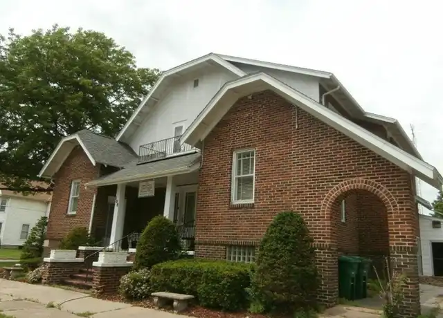 Property at 108 W Poplar St Apt 2, Bloomfield, IA, 52537, 2 beds, 1 bath, [object Object]