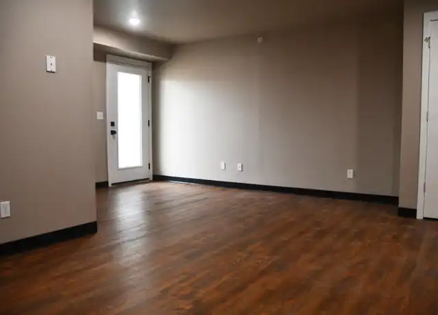 Property at 1804 S 7th Ave Unit 2, Marshalltown, IA, 50158, 2 beds, 1 bath, [object Object]