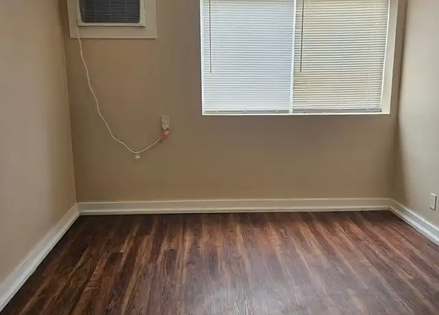 Property at 511 S Graham Ave Unit 319, Carbondale, IL, 62901, 1 bed, 1 bath, [object Object]