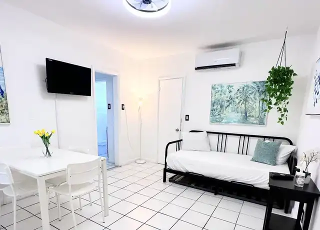 Property at Oregon Street 322 - Oregon St Unit 1034666P, Hollywood, FL, 33019, 1 bed, 1 bath, [object Object]