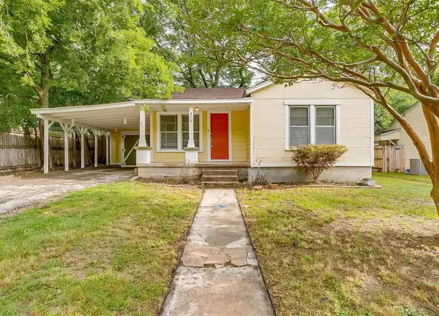 Property at 410 McCarty St, Weatherford, TX, 76086, 2 beds, 1 bath, [object Object]