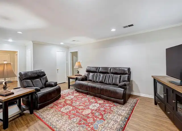Property at 6015 Valley Forge Dr, Houston, TX, 77057, 2 beds, 2 baths, [object Object]
