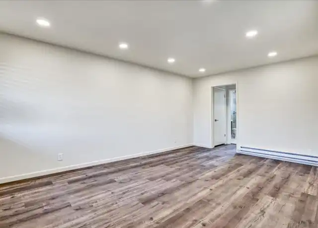 Property at 1980 California St Unit 14, Mountain View, CA, 94040, 1 bed, 1 bath, [object Object]