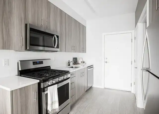 Property at FortyOne 11 - 4111 NE M L King Blvd, Portland, OR, 97211, 0-1 beds, 1 bath, [object Object]
