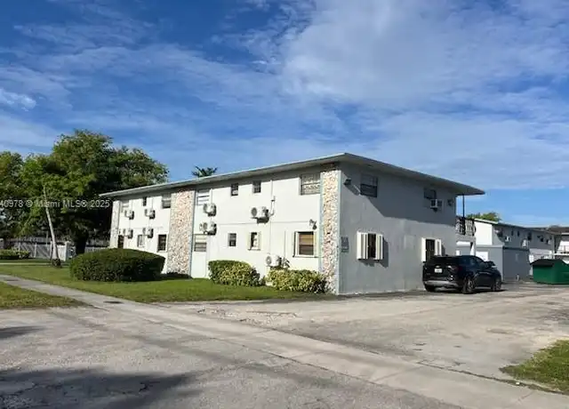Property at 4590 Ludlam Rd #14, Miami, FL, 33155, 1 bed, 1 bath, [object Object]