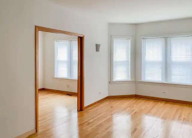 Property at 4817 N Wolcott Ave Unit 2A, Chicago, IL, 60640, 2 beds, 1 bath, [object Object]