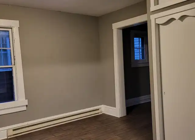 Property at 250 N College St, Decatur, IL, 62522, 1 bed, 1 bath, [object Object]