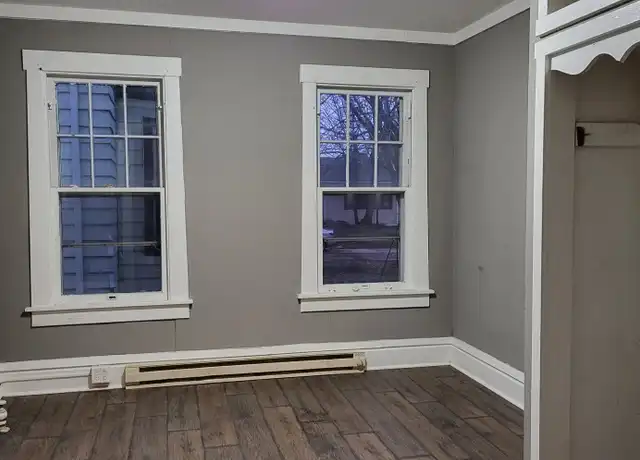 Property at 250 N College St, Decatur, IL, 62522, 1 bed, 1 bath, [object Object]