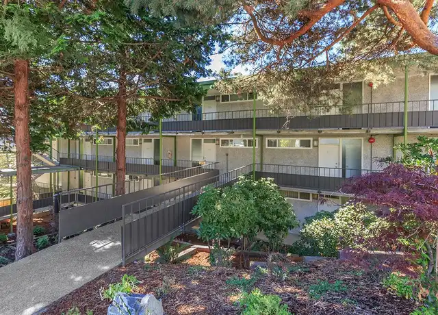 Property at 1909 Franklin Ave E, Seattle, WA, 98102, 1 bed, 1 bath, [object Object]