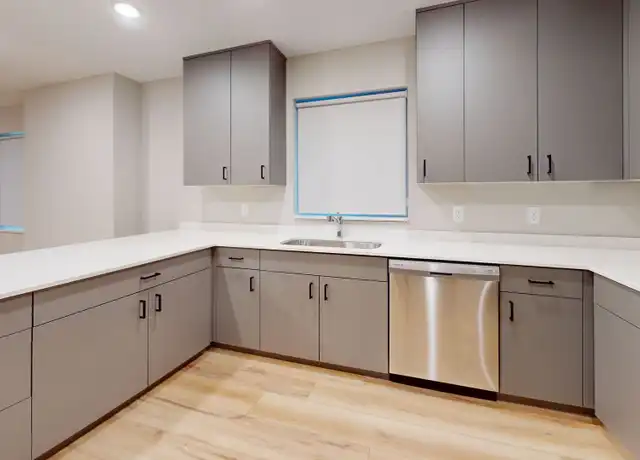 Property at 1215 SE 8th St Unit 1, Minneapolis, MN, 55414, 7 beds, 3 baths, [object Object]
