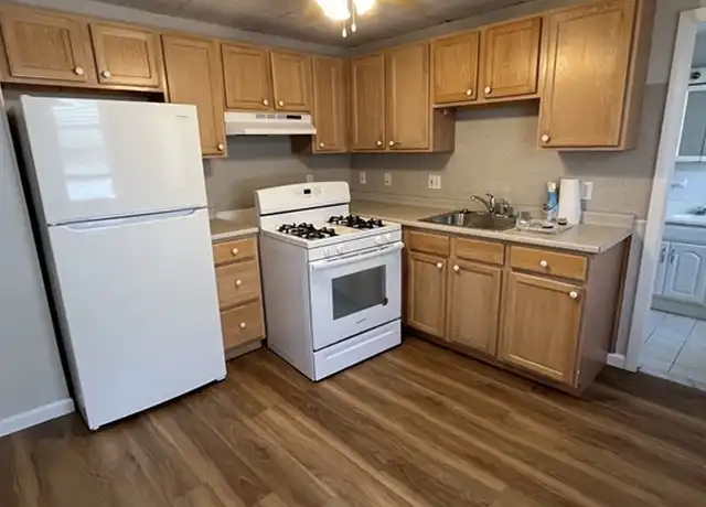 Property at 38 Everett St Unit 2, Medford, MA, 02155, 2 beds, 1 bath, [object Object]
