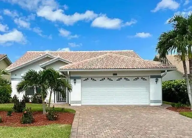 Property at 360 Fox Den Cir, Naples, FL, 34104, 2 beds, 2 baths, [object Object]