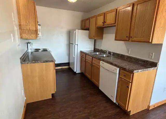 Property at 1425 8th St S Unit 5, La Crosse, WI, 54601, 2 beds, 1 bath, [object Object]