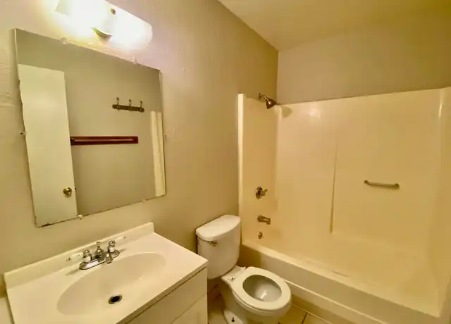 Property at 5804 N 69th Dr, Glendale, AZ, 85303, 4 beds, 2 baths, [object Object]