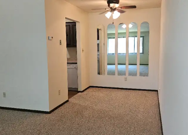 Property at 11828 W North Ave Unit 6, Wauwatosa, WI, 53226, 1 bed, 1 bath, [object Object]