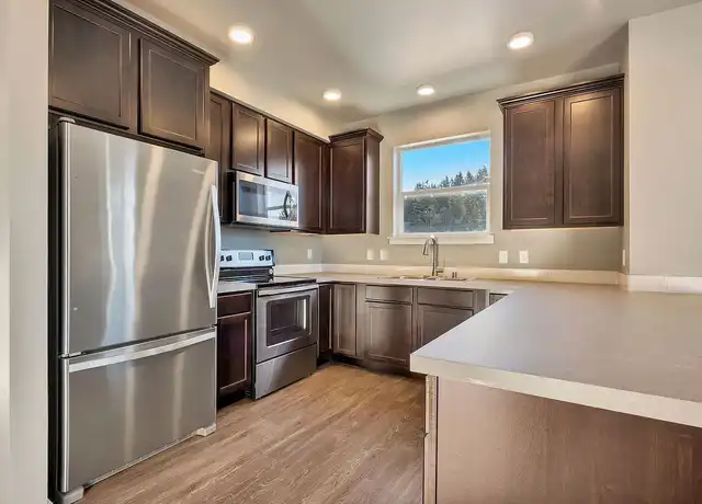 Property at The Fairhaven Pointe Apartments - 2707 Connelly Ave, Bellingham, WA, 98225, 2-3 beds, 2 baths, [object Object]