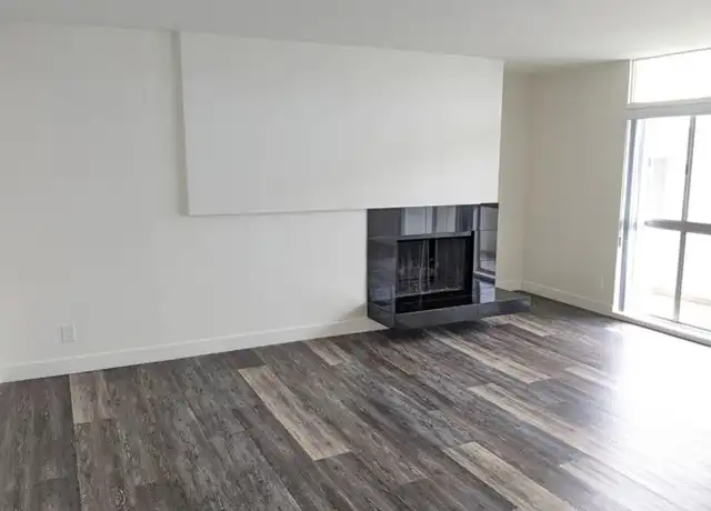 Property at 11942 Darlington Ave Unit 6, Los Angeles, CA, 90049, 1 bed, 1 bath, [object Object]