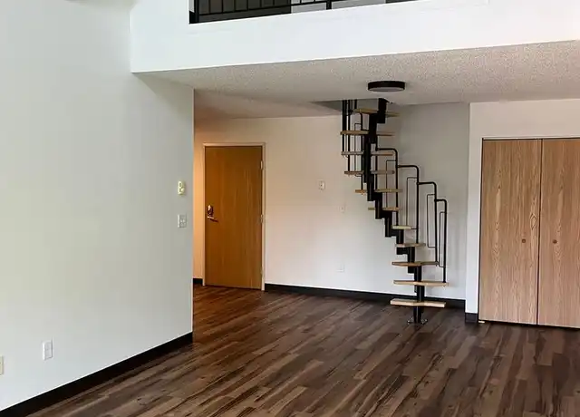 Property at 730 E 2nd St Unit 306, Duluth, MN, 55805, 1 bed, 1 bath, [object Object]