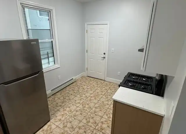 Property at 80 Maple St, Yonkers, NY, 10701, 3 beds, 1 bath, [object Object]