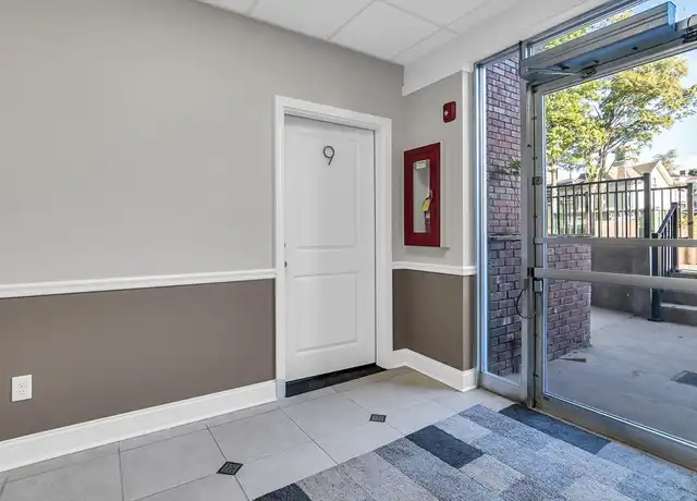 Property at 70 Court St Unit 9, Westfield, MA, 01085, 2 beds, 1 bath, [object Object]