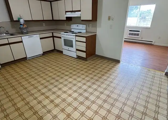 Property at 2063 Memorial Dr Unit CVC 09, Chicopee, MA, 01020, 1 bed, 1 bath, [object Object]