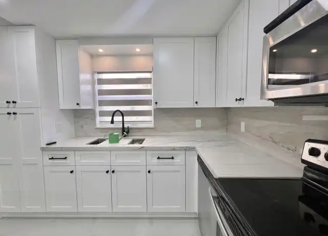 Property at 720 N Dixie Hwy #203, Lantana, FL, 33462, 2 beds, 2.5 baths, [object Object]