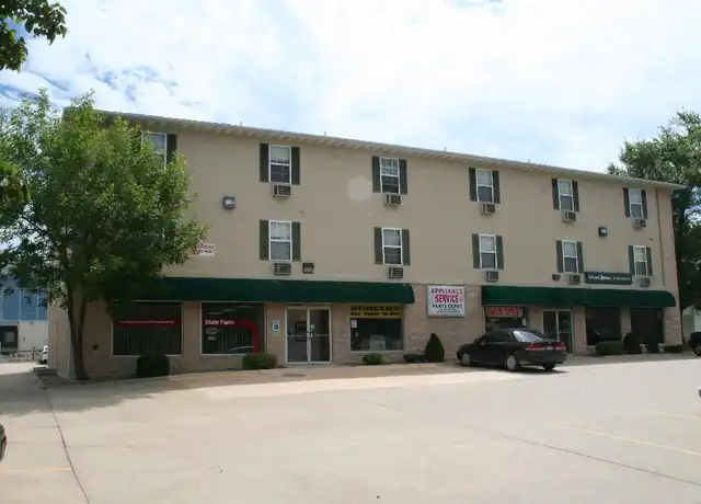 Property at 400 Kingsley St Unit 01, Normal, IL, 61761, 1 bed, 1 bath, [object Object]