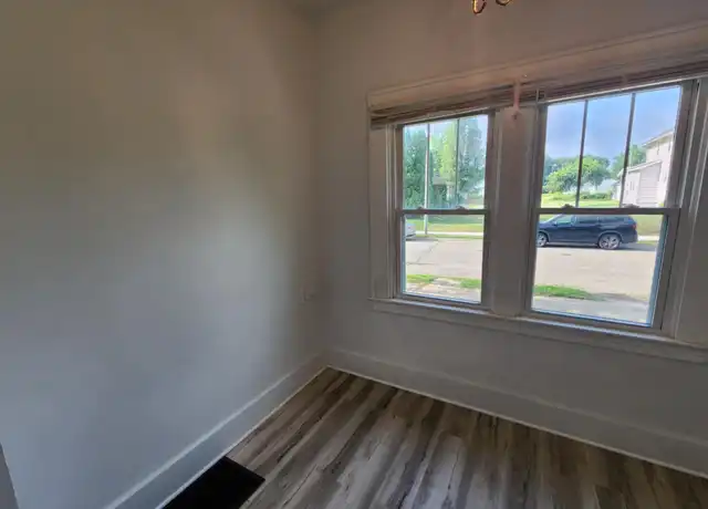 Property at 1378 Bellefair Ave, Springfield, OH, 45506, 2 beds, 1 bath, [object Object]
