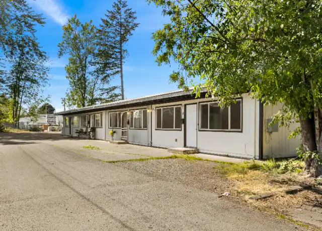 Property at 813 Woodford Ave N #2, Kent, WA, 98031, 2 beds, 1 bath, [object Object]