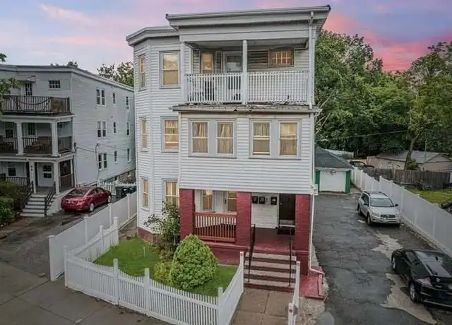 Property at 308 Cummins Hwy Unit 1, Roslindale, MA, 02131, 3 beds, 1 bath, [object Object]