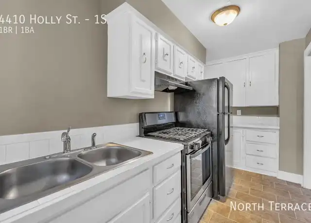 Property at 4410 Holly St Unit 1S, Kansas City, MO, 64111, 1 bed, 1 bath, [object Object]
