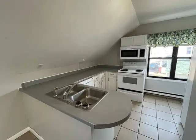 Property at 803 Grand Ave, Wausau, WI, 54403, 1 bed, 1 bath, [object Object]