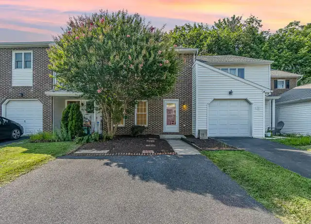 Property at 507 Lexington Ave, Mechanicsburg, PA, 17055, 2 beds, 2.5 baths, [object Object]