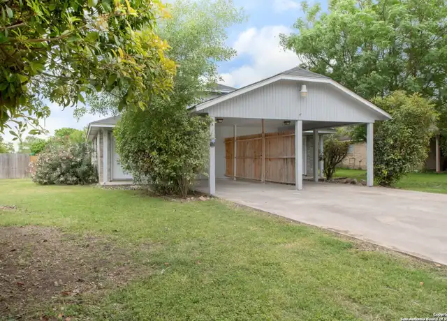 Property at 1558 Lahn Rd, New Braunfels, TX, 78130, 2 beds, 1 bath, [object Object]