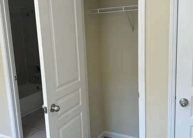 Property at 3940 Cherokee Woods Way Unit 05-205 C, Knoxville, TN, 37920, 3 beds, 3 baths, [object Object]
